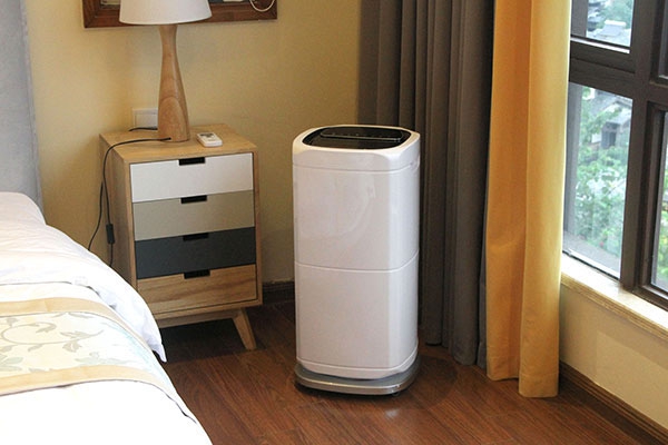 你好，我叫“回南天”，你看这水珠多爱我！